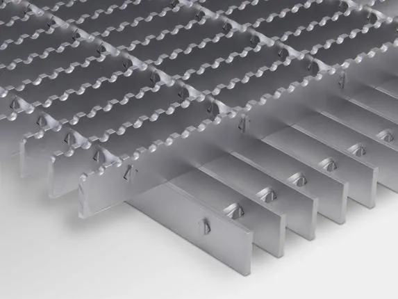 metal walkways gratings